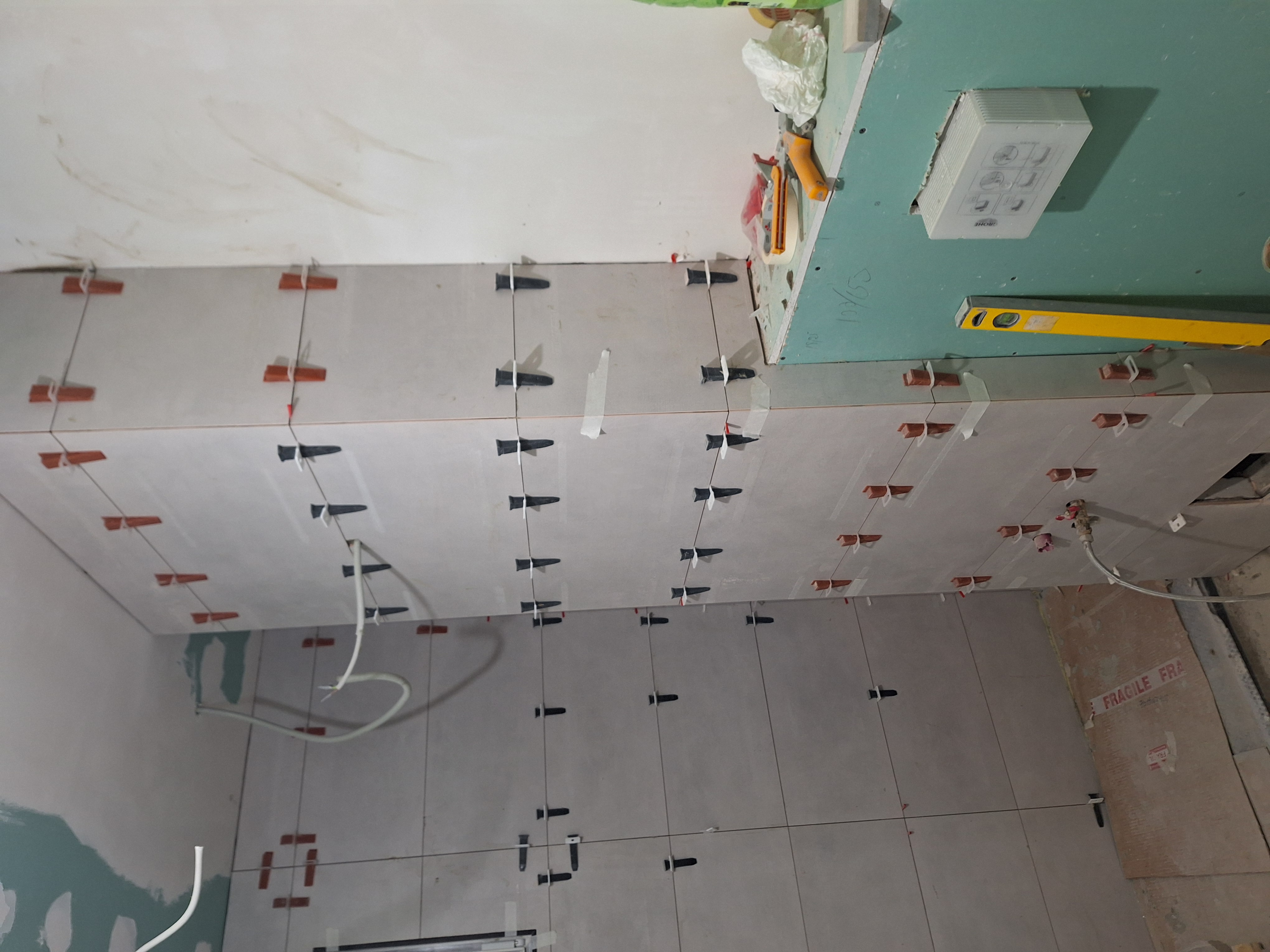 Renovări și finisaje interioare